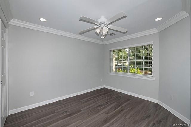 5000 Townhouse Drive 4303, Coram, NY 11727