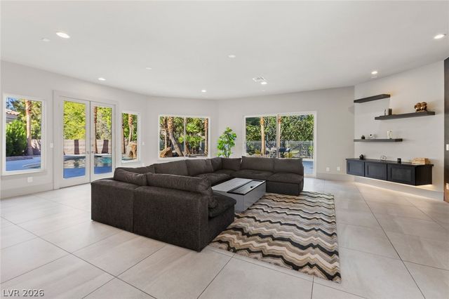 1912 Redbird Drive, Las Vegas, NV 89134