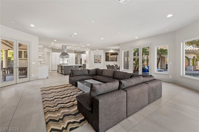 1912 Redbird Drive, Las Vegas, NV 89134
