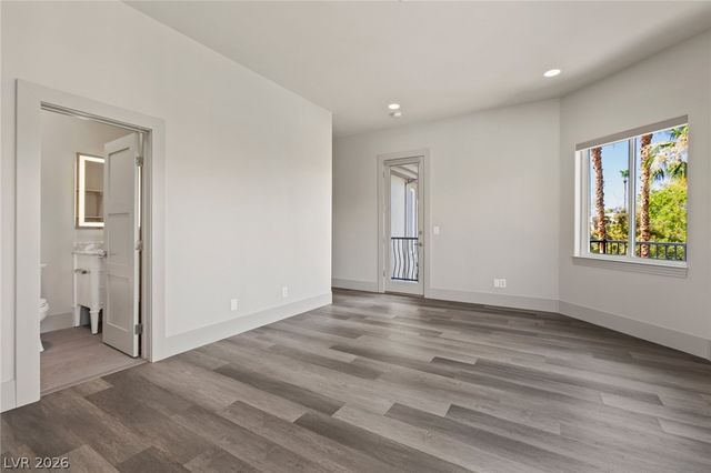 1912 Redbird Drive, Las Vegas, NV 89134