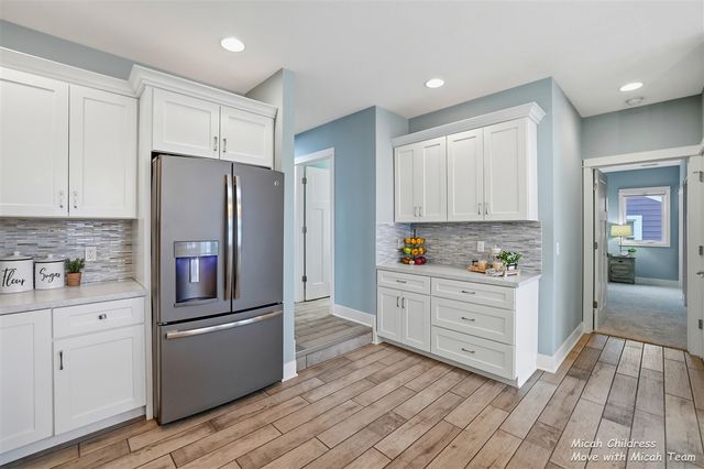 8563 Je Ne Be Drive, Rockford, MI 49341