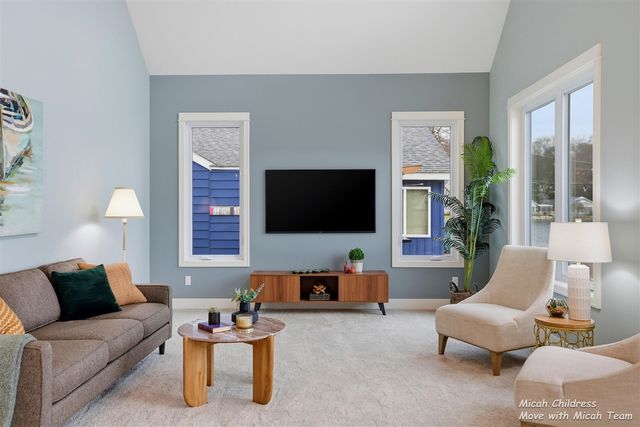 8563 Je Ne Be Drive, Rockford, MI 49341