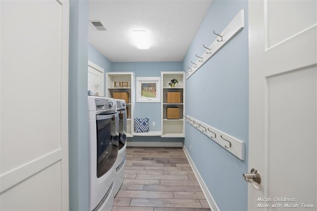 8563 Je Ne Be Drive, Rockford, MI 49341