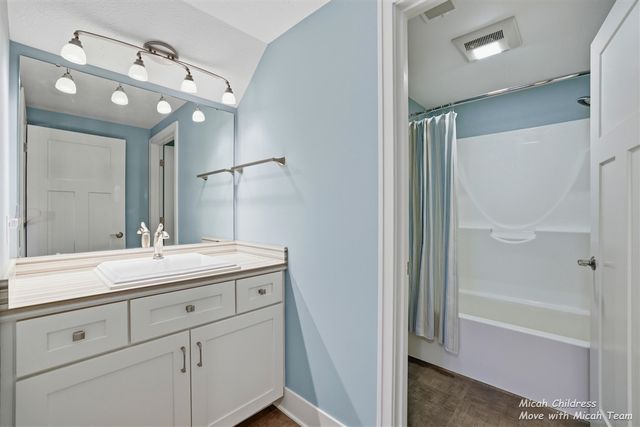 8563 Je Ne Be Drive, Rockford, MI 49341