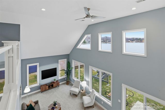 8563 Je Ne Be Drive, Rockford, MI 49341