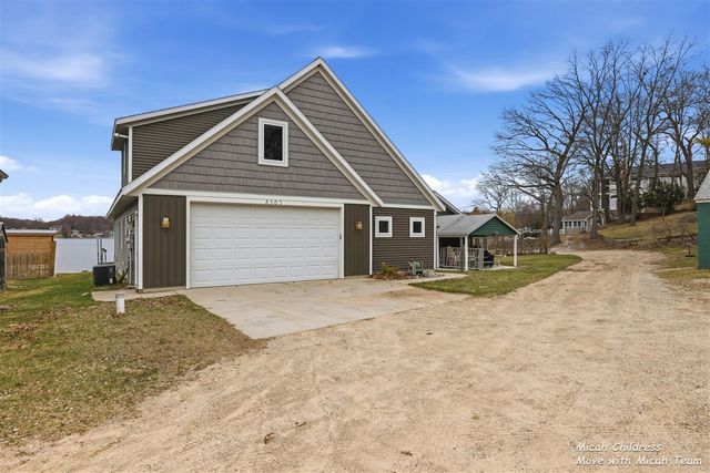 8563 Je Ne Be Drive, Rockford, MI 49341