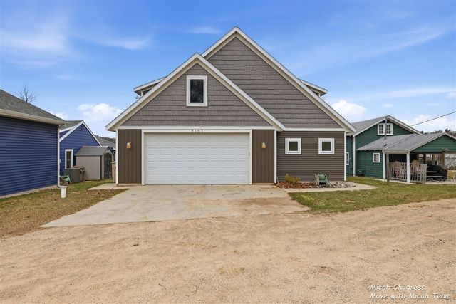 8563 Je Ne Be Drive, Rockford, MI 49341