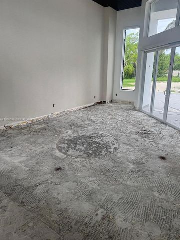 290 NW 125th Avenue, Miami, FL 33182