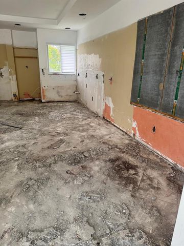 290 NW 125th Avenue, Miami, FL 33182