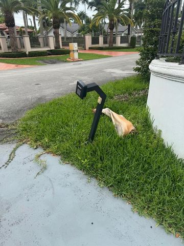 290 NW 125th Avenue, Miami, FL 33182