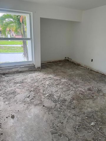 290 NW 125th Avenue, Miami, FL 33182