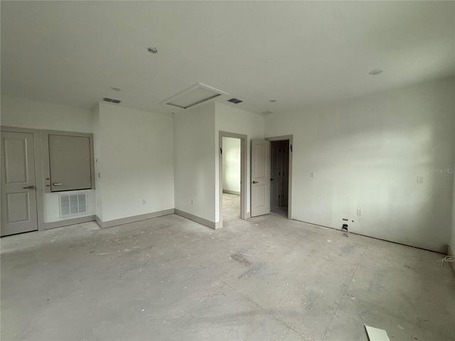 724 ELLWOOD AVENUE, Orlando, FL 32804