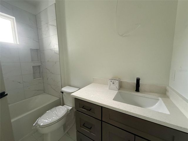 724 ELLWOOD AVENUE, Orlando, FL 32804