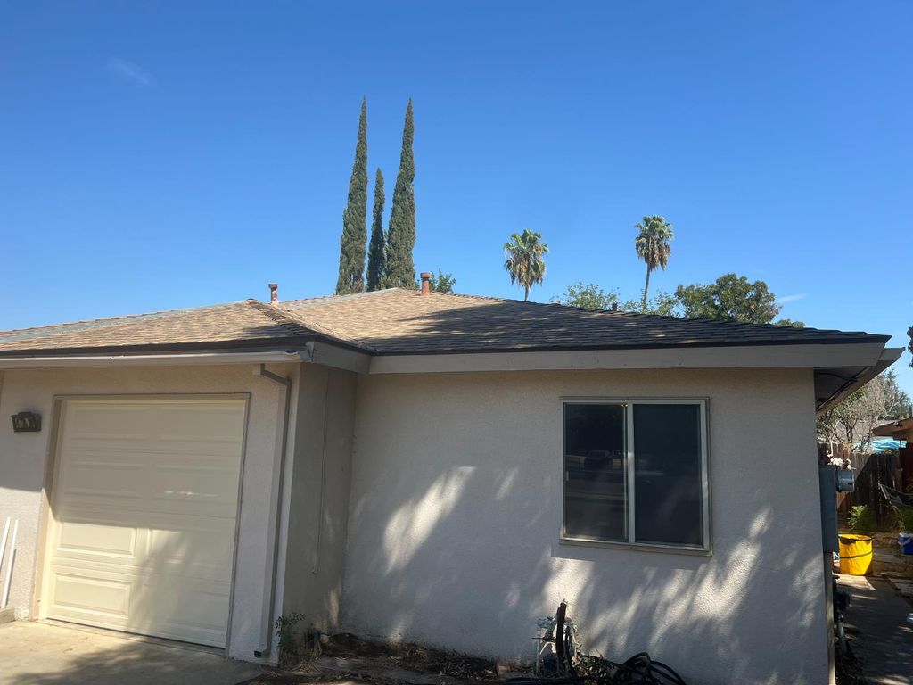 4724 W Ashlan Avenue, Fresno, CA 93722