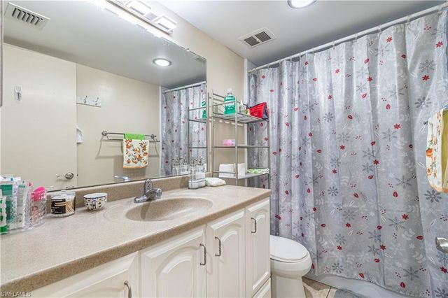 1828 Pine Valley DR 309, Fort Myers, FL 33907