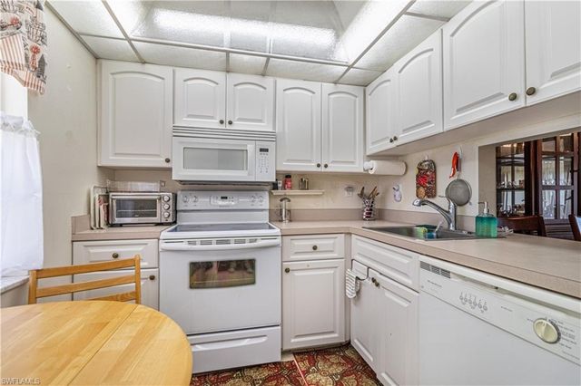 1828 Pine Valley DR 309, Fort Myers, FL 33907