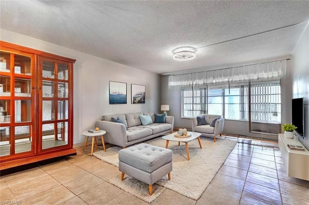 1828 Pine Valley DR 309, Fort Myers, FL 33907