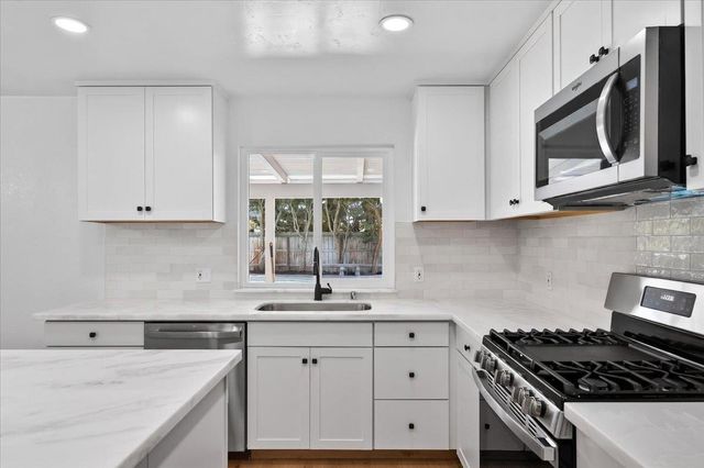 3255 W Fremont, Fresno, CA 93711