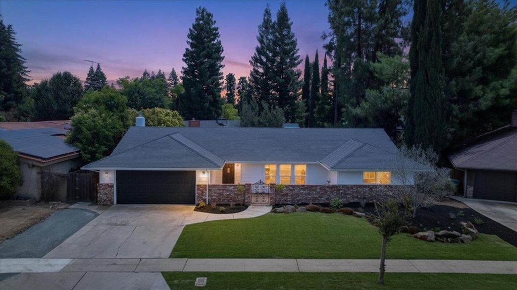 Image 1 of property listing at 3255 W Fremont, Fresno, CA 93711