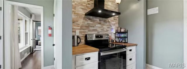 1015 Chartres Avenue, University City, MO 63132