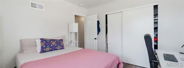 1015 Chartres Avenue, University City, MO 63132