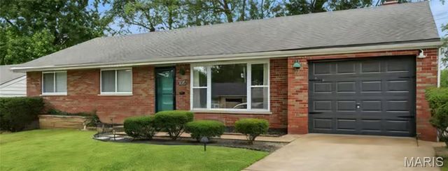 1015 Chartres Avenue, University City, MO 63132