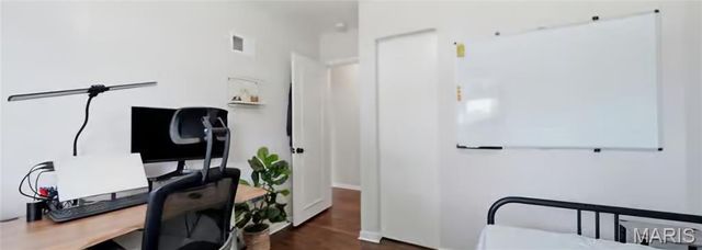 1015 Chartres Avenue, University City, MO 63132