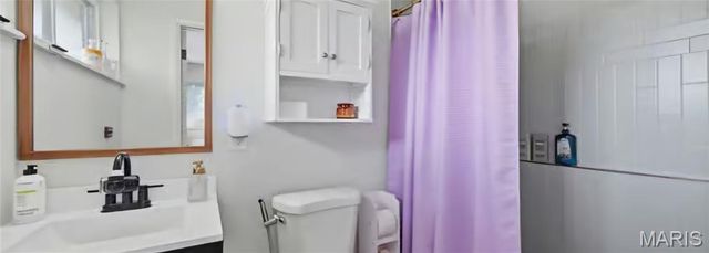 1015 Chartres Avenue, University City, MO 63132
