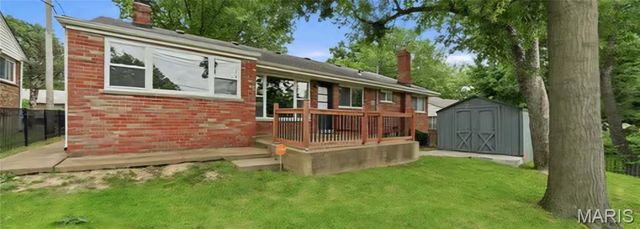 1015 Chartres Avenue, University City, MO 63132