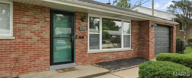 1015 Chartres Avenue, University City, MO 63132