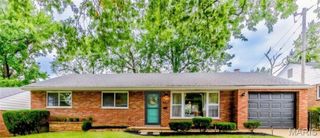 1015 Chartres Avenue, University City, MO 63132