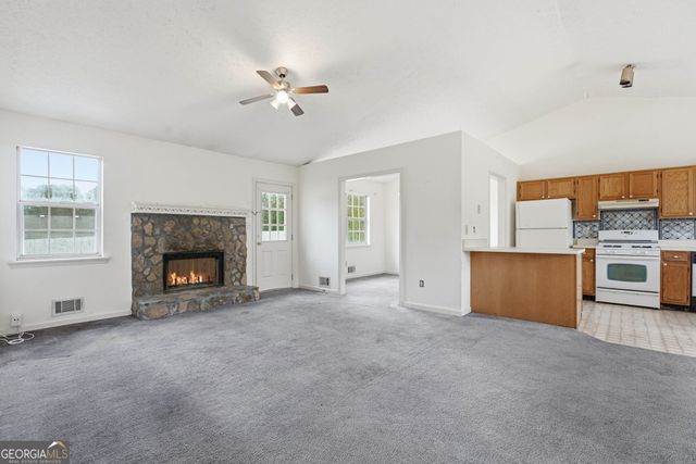 71 King Arthur Court, Dallas, GA 30157