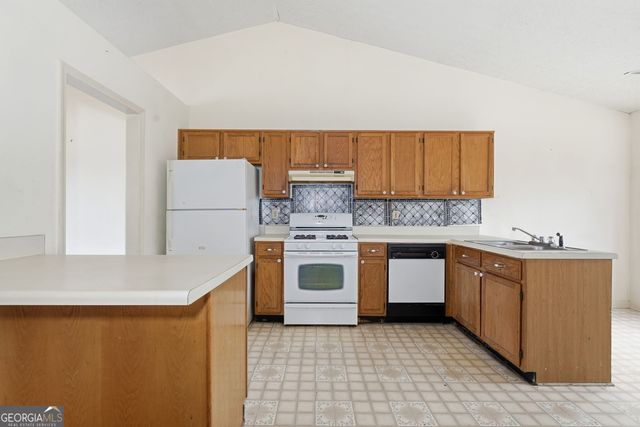 71 King Arthur Court, Dallas, GA 30157