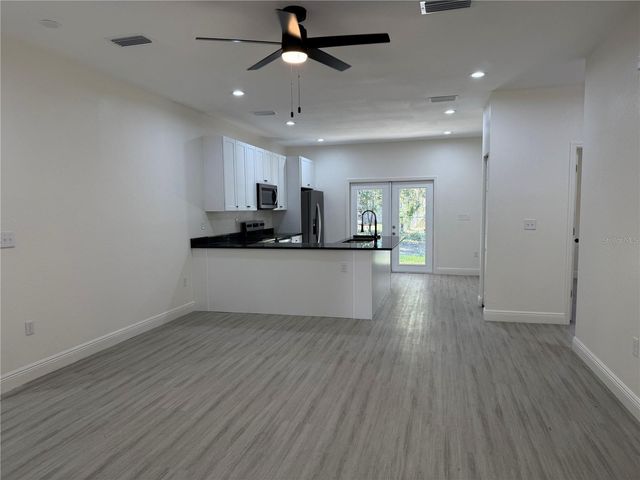 1311 NE 3RD AVENUE, Gainesville, FL 32641