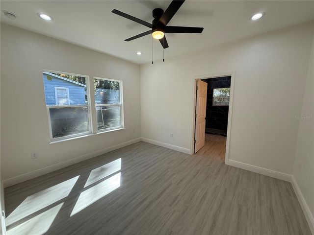 1311 NE 3RD AVENUE, Gainesville, FL 32641