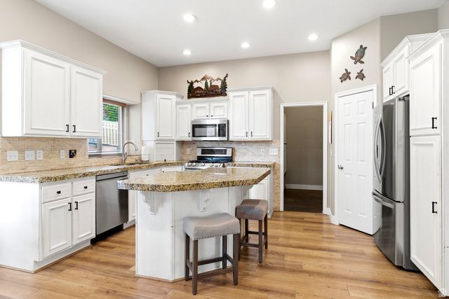 1602 HARVEY RD, Fruit Heights, UT 84037