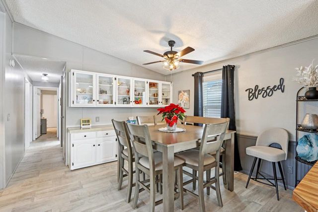 412 Oak Lodge Road, Waterford, WI 53185