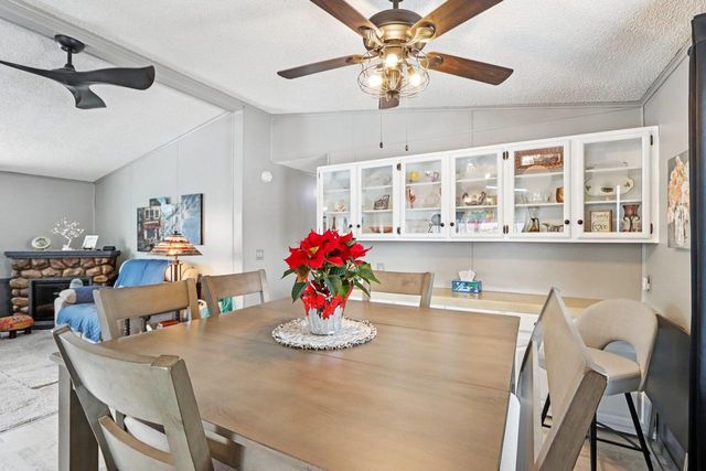 412 Oak Lodge Road, Waterford, WI 53185