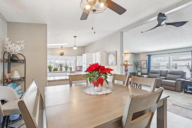 412 Oak Lodge Road, Waterford, WI 53185