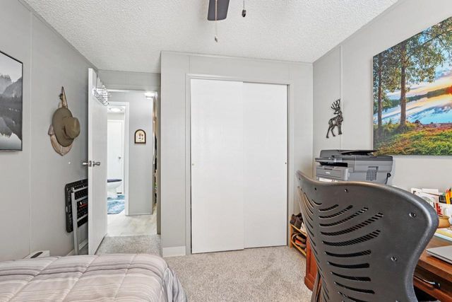 412 Oak Lodge Road, Waterford, WI 53185