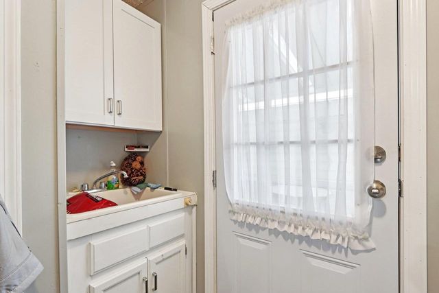 412 Oak Lodge Road, Waterford, WI 53185