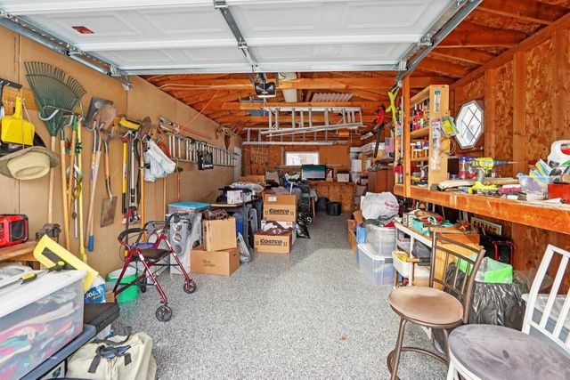 412 Oak Lodge Road, Waterford, WI 53185