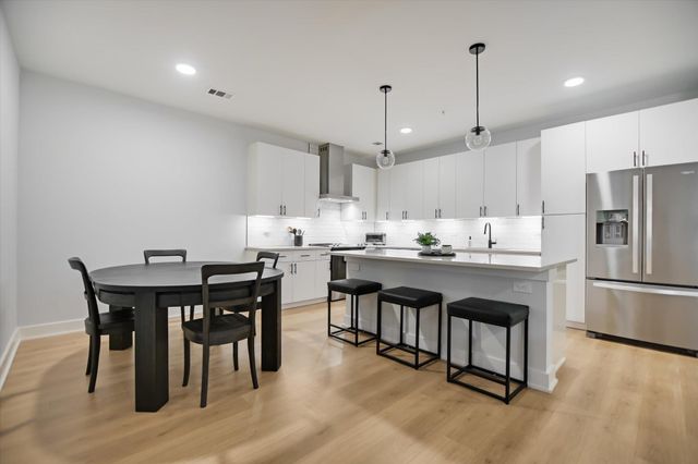 3101 Govalle Ave 207, Austin, TX 78702
