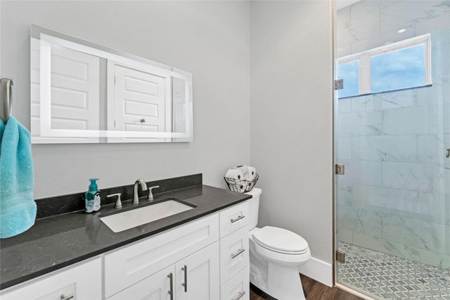 145 Pavilion DR, Cedar Creek, TX 78612
