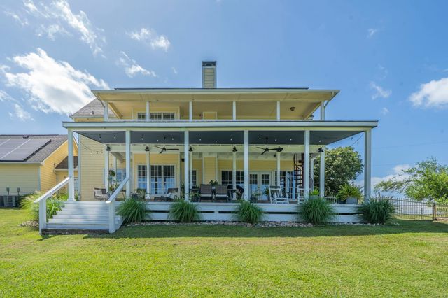 1023 Hampel Road, Palmer, TX 75152