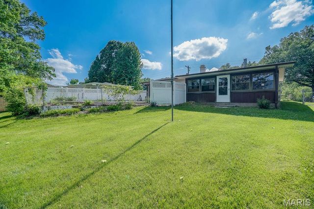5105 Staten Drive, Godfrey, IL 62035
