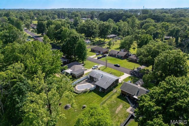 5105 Staten Drive, Godfrey, IL 62035