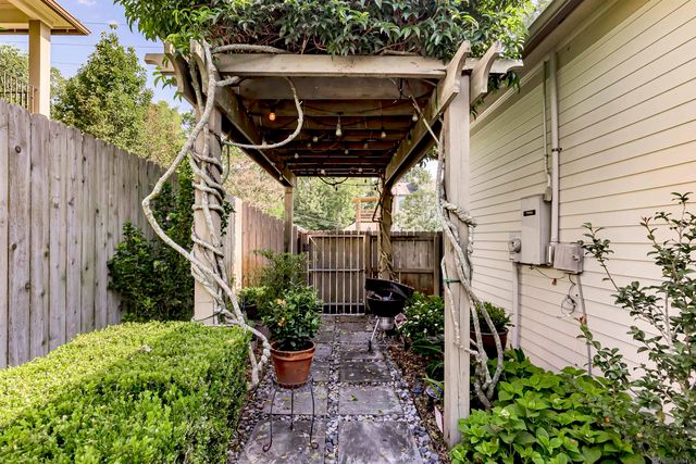 1112 S Eugene St, Baton Rouge, LA 70806