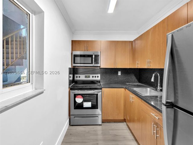 3626 NE 168th St 202, North Miami Beach, FL 33160