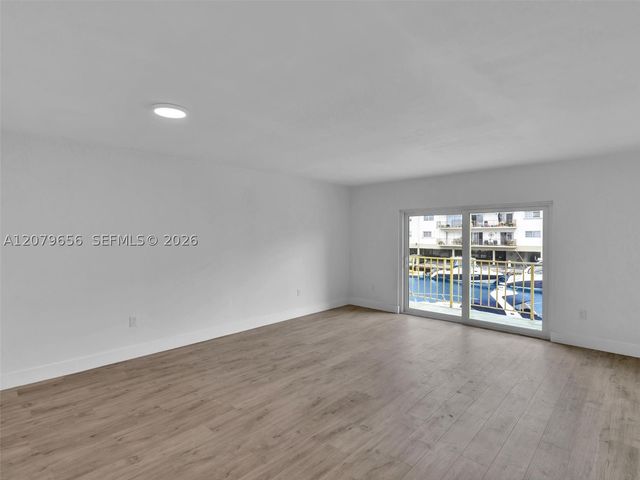3626 NE 168th St 202, North Miami Beach, FL 33160